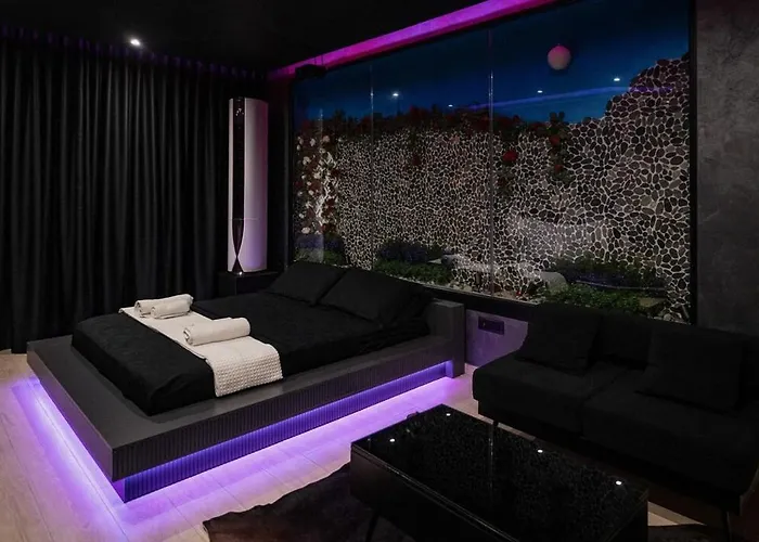 446 Black Luxury Appartement