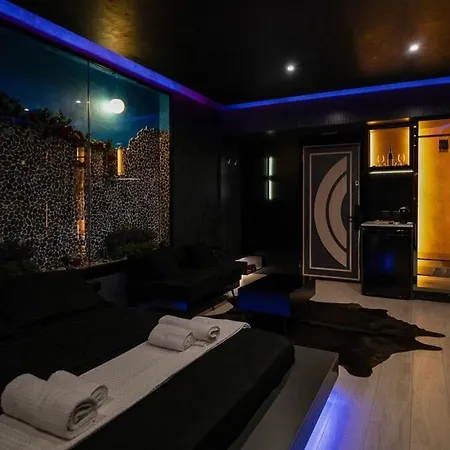 446 Black Luxury Διαμέρισμα *